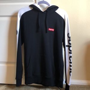 Supreme Hooded Logo Sweatshirt